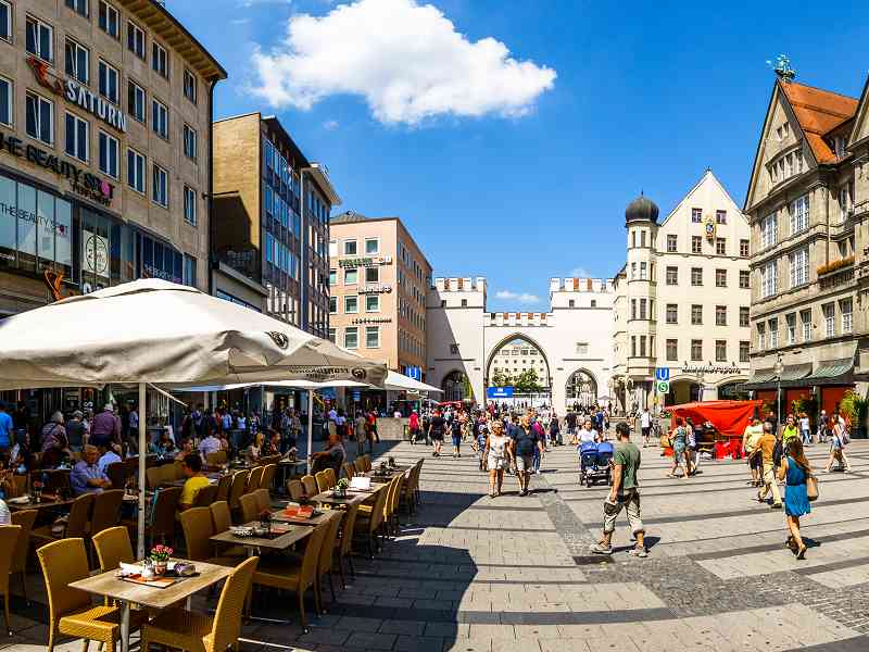 Blick auf das Karlstor