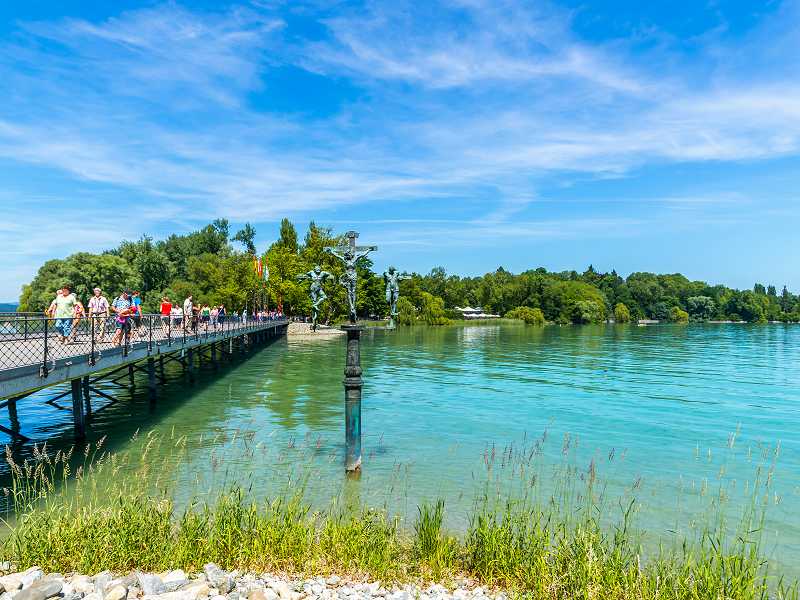 Brücke zur Insel Mainau