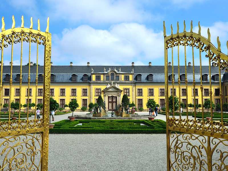 Eingang zu Schloss Herrenhausen