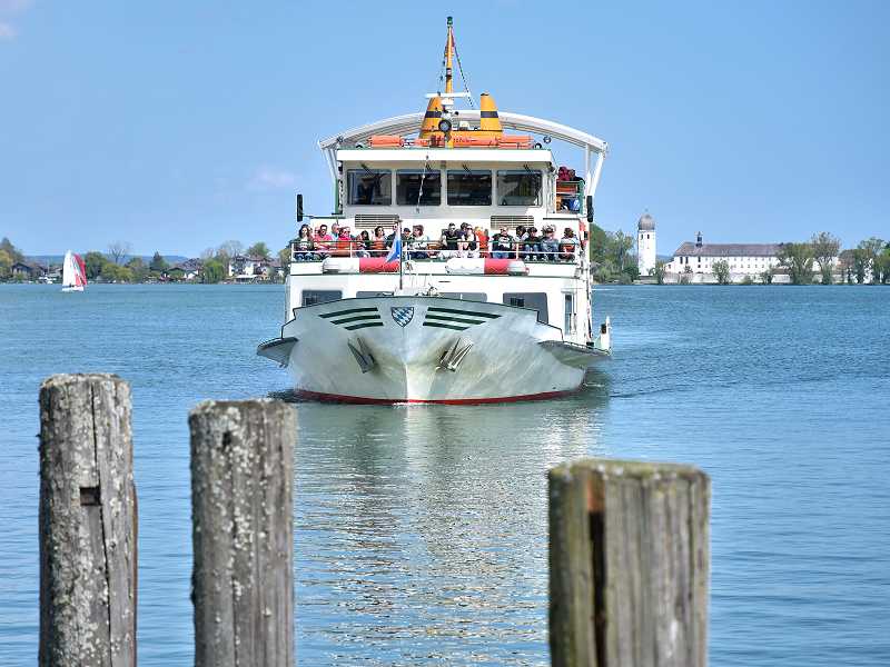 Mit dem Schiff zur Herreninsel