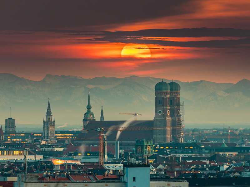 Münchner Dom Sonnenuntergang