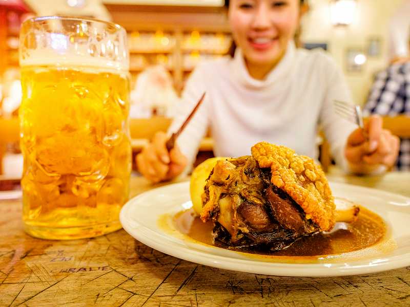 Schweinshaxe