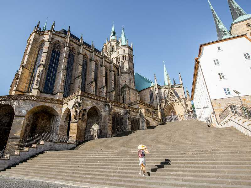 Treppe zum Dom