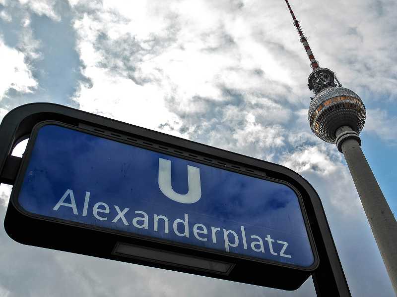 U-Bahn Haltestelle am Alexanderplatz