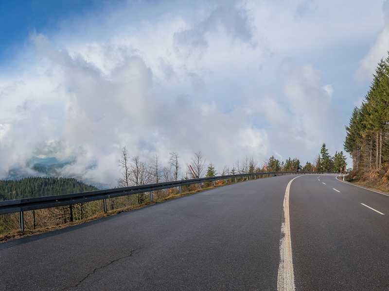 Wolken entlang der Schwarzwaldhochstraße